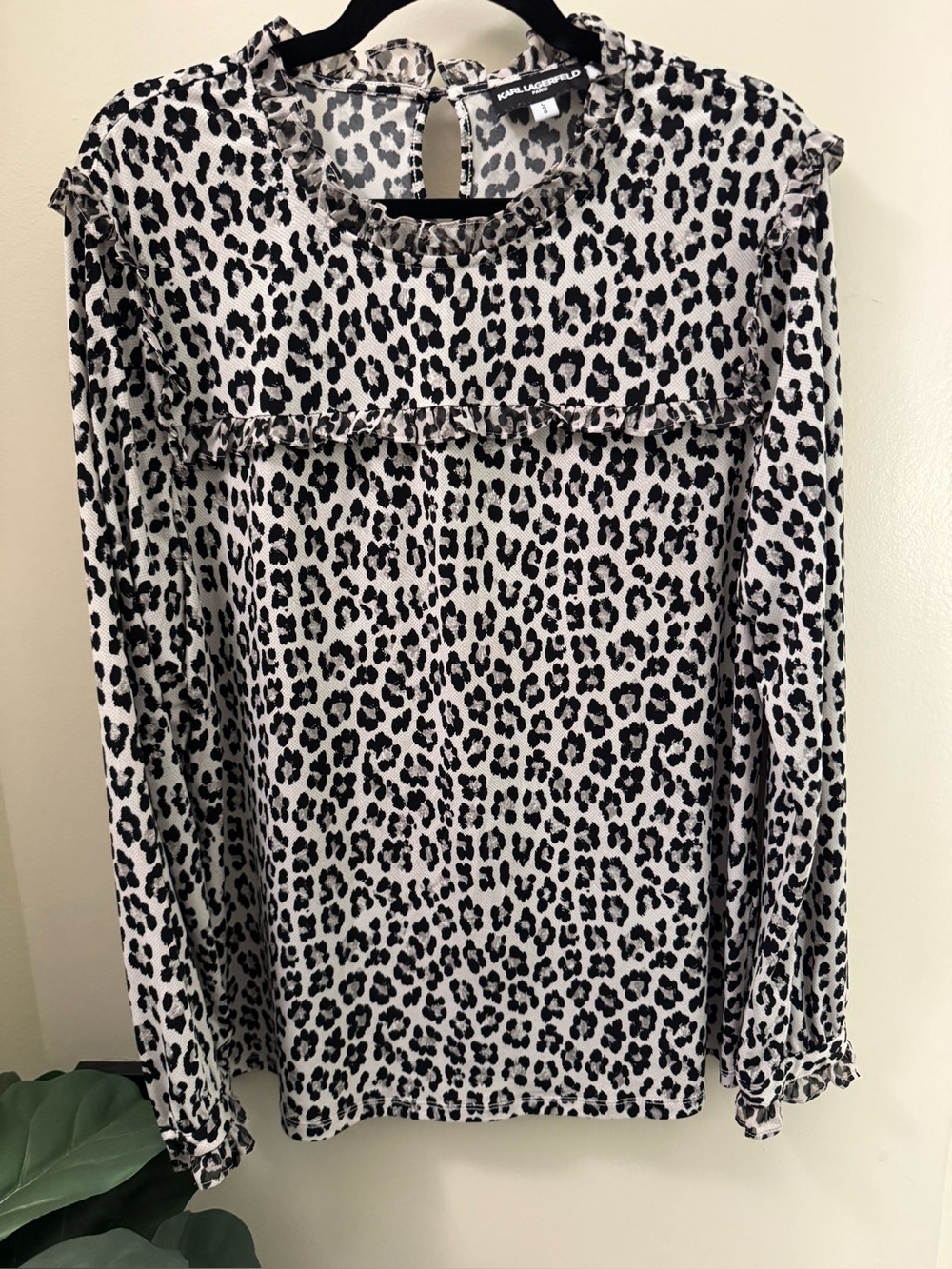 Karl Lagerfeld Black, Gray and White Leopard Print Long Sleeve Blouse Ruffle Lrg
